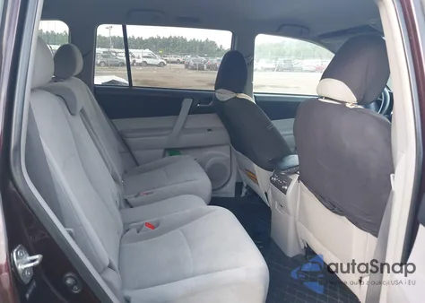 2012 Toyota Highlander Base V6 z USA, uszkodzony, nr VIN 5TDBK3EH1CS110964